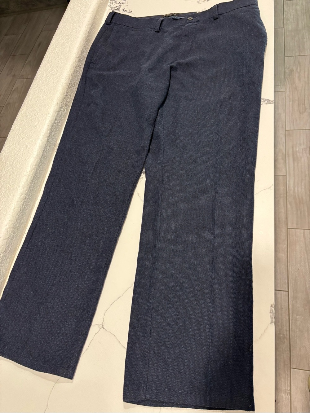 Banana Republic Men's Navy Dress Pants woven Italy 38x30 not 32 inches no more
